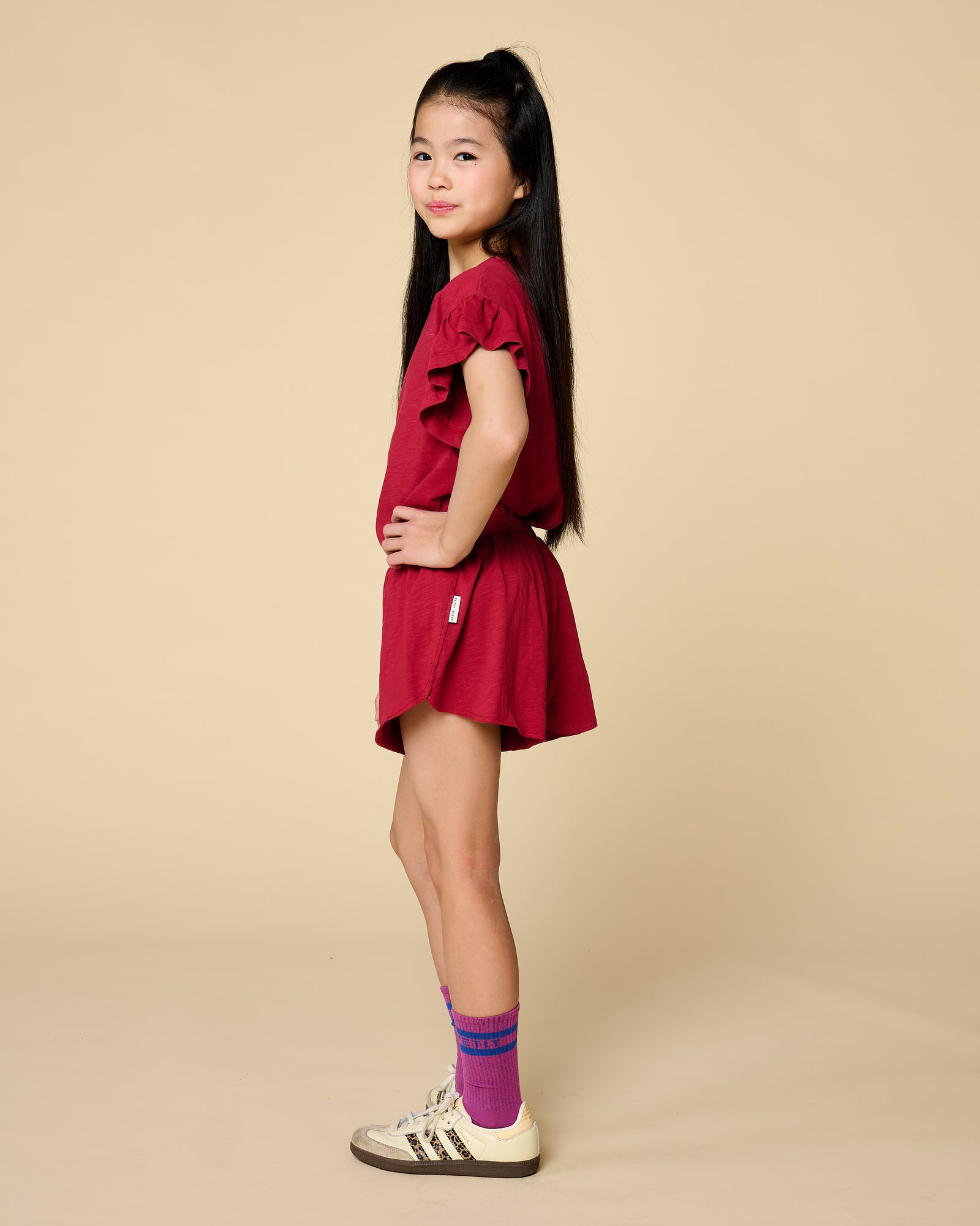 Bella Ruffle Tee | Garnet