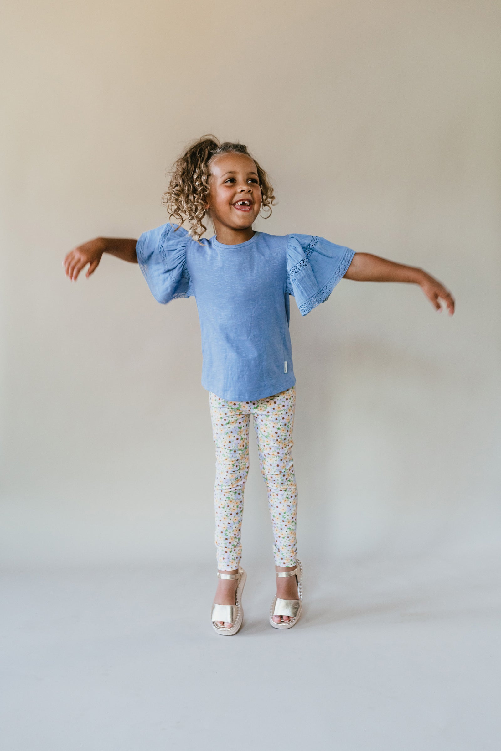 Lucy Wing T-shirt | Colony Blue