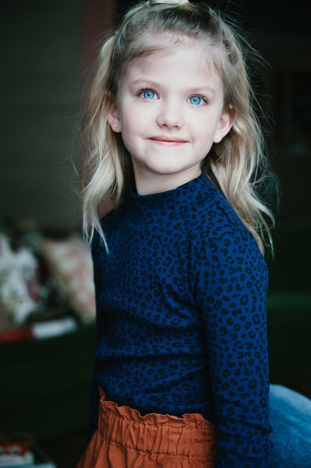 Rib Turtle Neck | Blue Leopard AOP