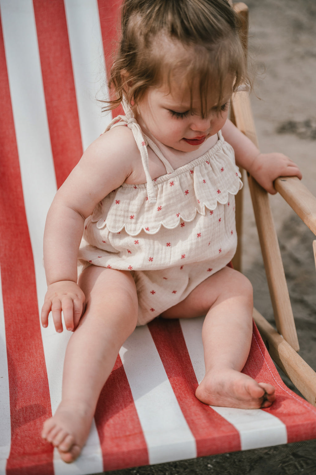 Nova Sommer-Spielanzug | Sterne Rot AOP